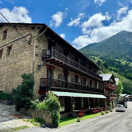 Hotel Valls Valira Os de Civís Екстериор снимка