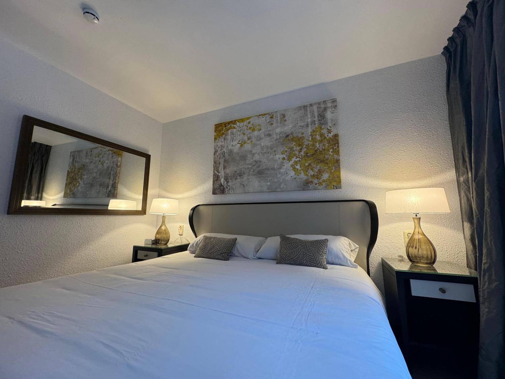 Hotel Valls Valira Os de Civís Екстериор снимка