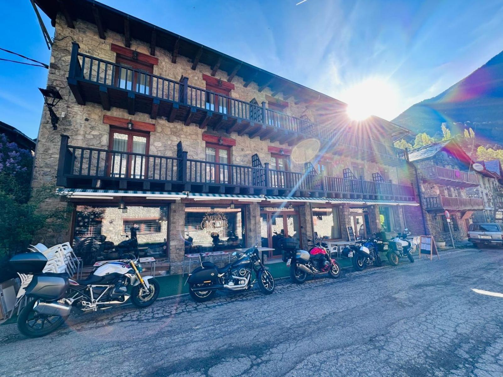 Hotel Valls Valira Os de Civís Екстериор снимка