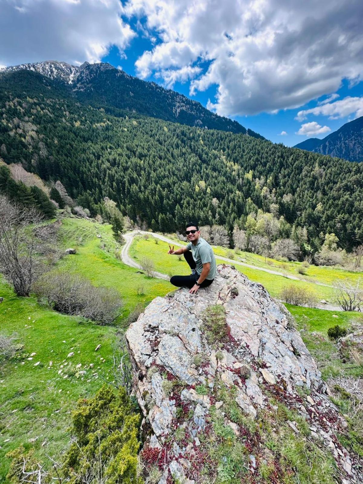 Hotel Valls Valira Os de Civís Екстериор снимка